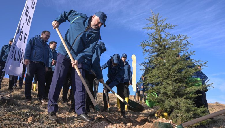 PTT GELECEĞE NEFES OLUYOR!   