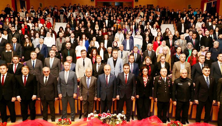 ÖĞRETMENLER GÜNÜ ÇEŞİTLİ ETKİNLİKLERLE KUTLANDI   