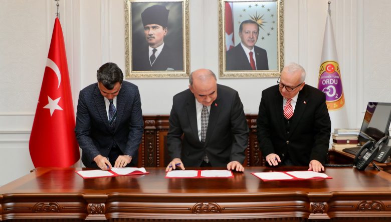 HAYIRSEVER İŞ İNSANI KÖY YAŞAM MERKEZİ YAPACAK