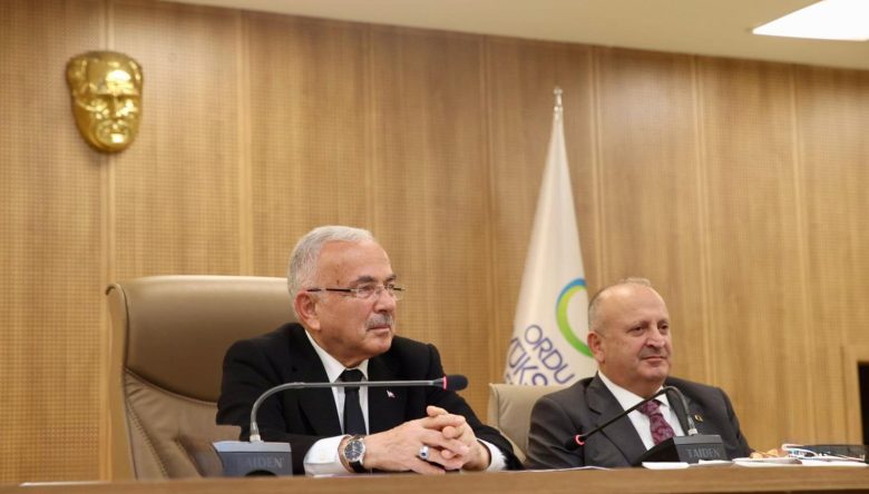 “ÜNYE’DE YATIRIMLAR DURMADAN SÜRECEK”