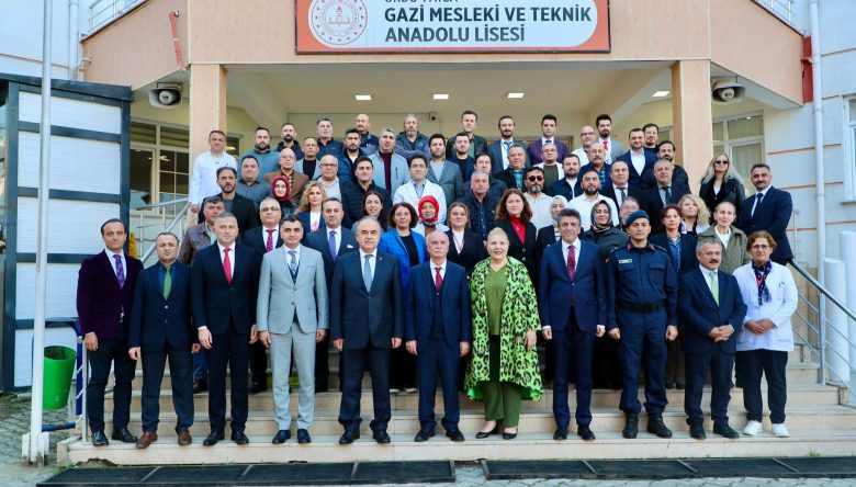 VALİ EROL, ATÖLYELERİN AÇILIŞ TÖRENİNE KATILDI   