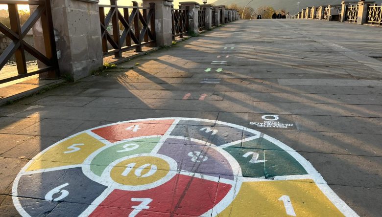 SOKAKLAR OYUN ALANINA DÖNÜŞÜYOR