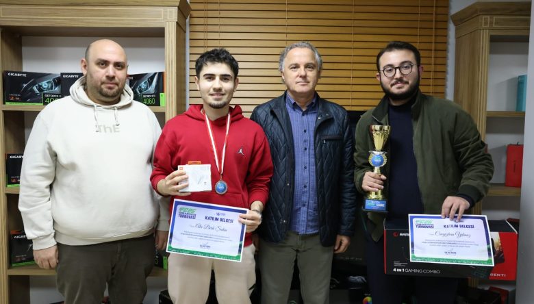 ALTINORDU BELEDİYESİ E-SPOR TUTKUNLARINI BULUŞTURDU   