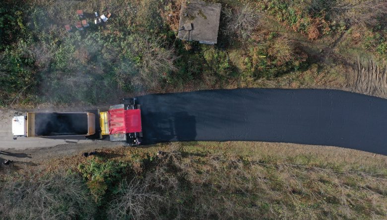 ŞİRİNKÖY-ALASEHER YOLUNDA SON DÜZLÜK