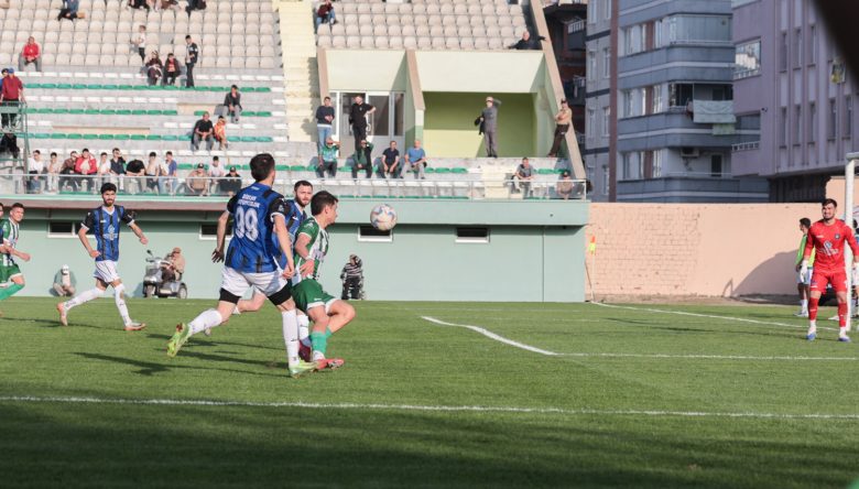 BAL 3. GRUP’TA ZİRVE YARIŞI KIZIŞTI