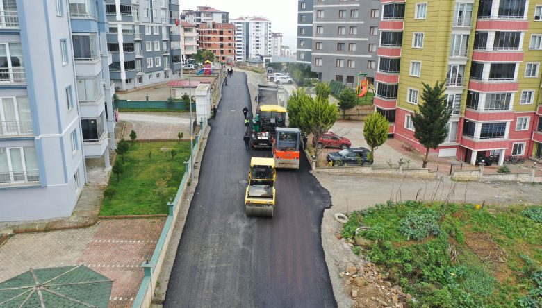 YOLLAR İLMEK İLMEK İŞLENİYOR