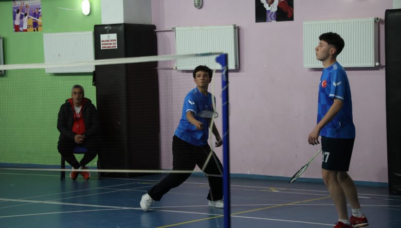 A BADMİNTON MÜSABAKALARI TAMAMLANDI