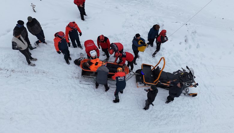 ZİRVEDE HAYAT KURTARAN TATBİKAT