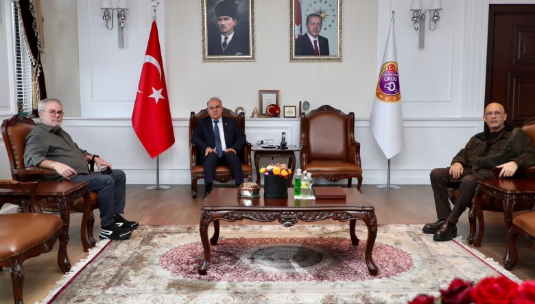 İŞ İNSANLARI VALİ EROL’U ZİYARET ETTİ