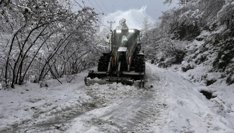 KIRSALDA MAHALLELERDE KARLA MÜCADELE SÜRÜYOR   