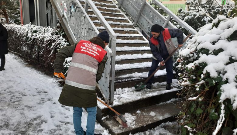 EKİPLER YAYALARIN GÜVENLİĞİ İÇİN SEFERBER