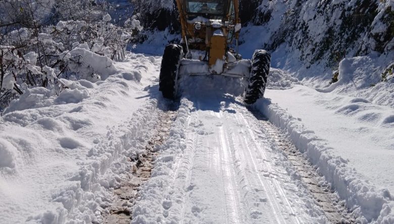 GÜLYALI’DA EKİPLER 7/24 GÖREV BAŞINDA