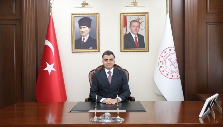 “KARNELER ÖĞRENCİLER İÇİN ETİKET DEĞİL”