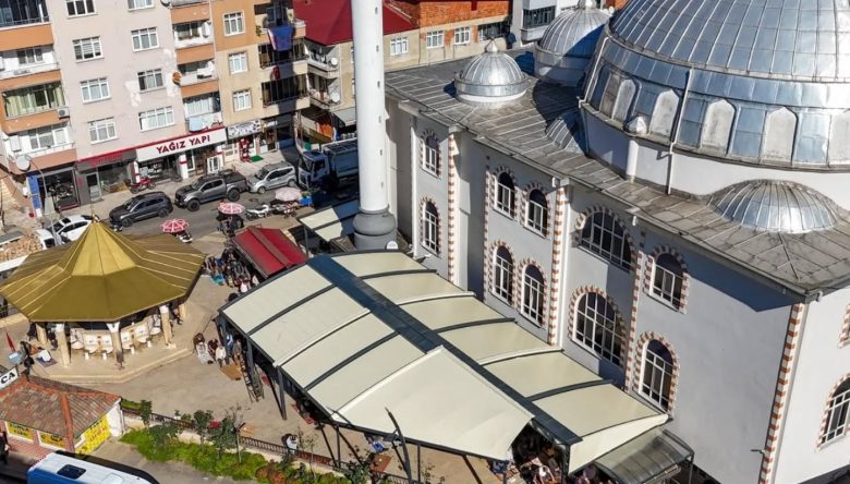 İMAM HATİP CAMİİ’NE MODERN AÇILIR KAPANIR TENTE SİSTEMİ KURULDU