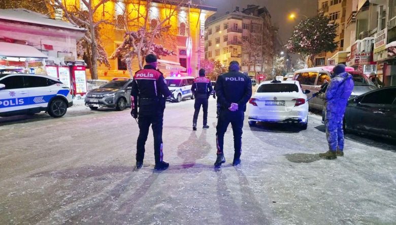 17 ARANAN ŞAHIS TUTUKLANDI