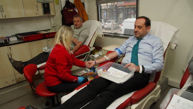 KIZILAY’DAN FATSA’DA KAN BAĞIŞI KAMPANYASI