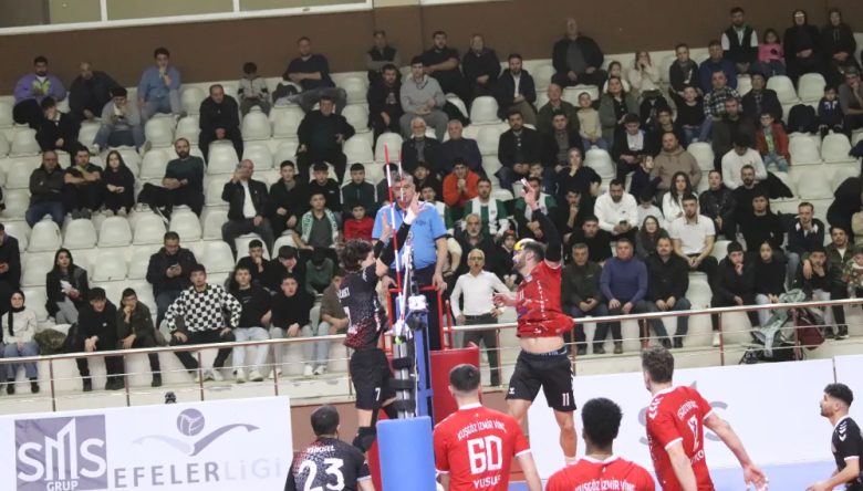 AKKUŞ, SAHASINDA FARK YEDİ