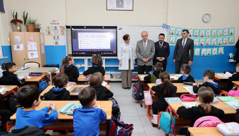 VALİ EROL, KÜÇÜK ESLEM’İN İSTEĞİNİ YERİNE GETİRDİ