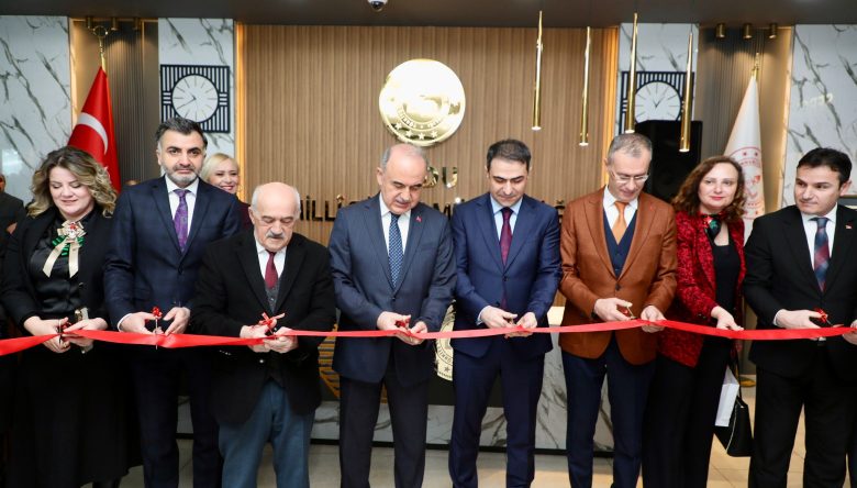 SANATIN DİLİYLE MANEVİ MİRAS GELECEĞE TAŞINIYOR   