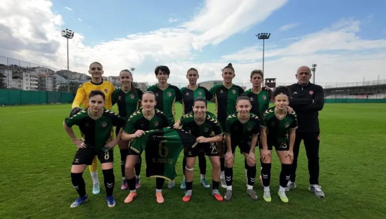 KADIN LİGLERİNE MİLLİ ARA