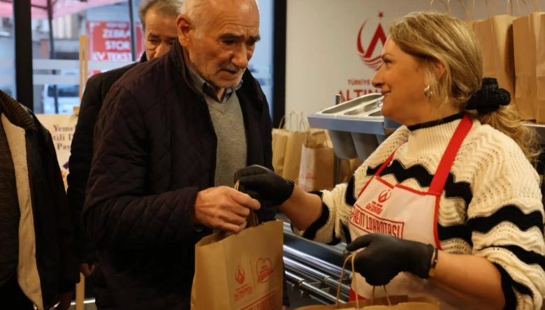 ALTINORDU’DA KİMSE YALNIZ SOFRAYA OTURMADI