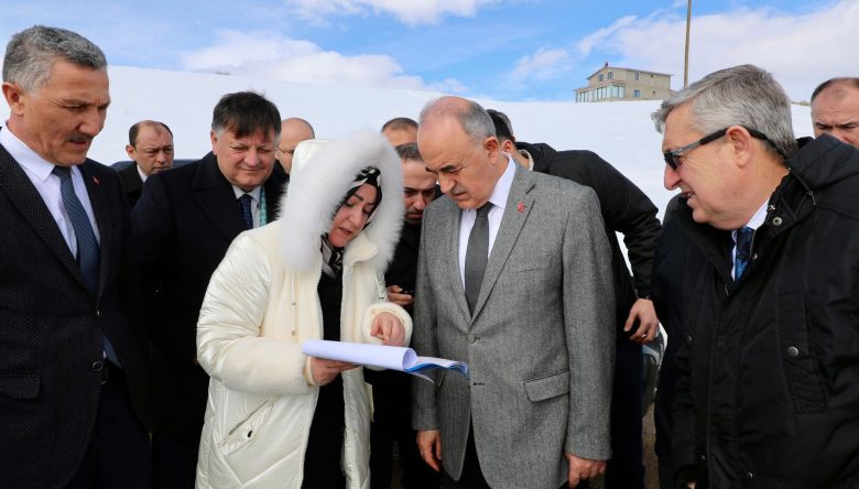 VALİ EROL, KABADÜZ İLÇESİNDE ÇED İNCELEMESİNDE BULUNDU   