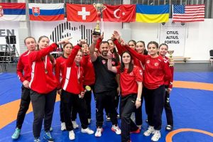 GENÇ GÜREŞÇİLER MACARİSTAN’DA BAŞARDI