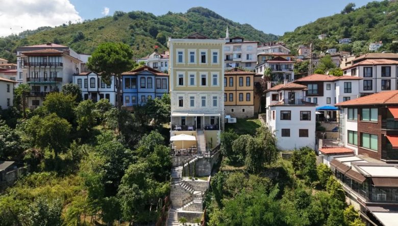 “SARI KONAK GASTRONOMİ MERKEZİ ÖNCÜ MODELDİR”