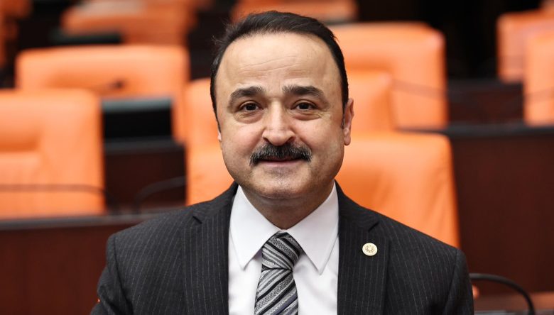    "AZİZ MİLLETİMİZ İÇİN ÇALIŞIYORUZ"   