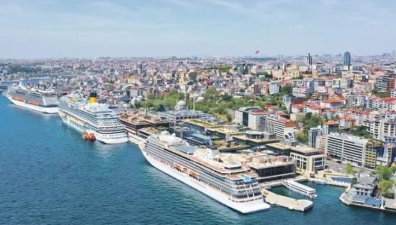 GEMİLER RİSKTEN KAÇIYOR, TÜRKİYE’YE YANAŞIYOR