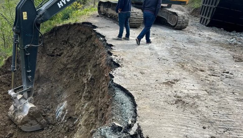 BÜYÜKŞEHİR'E BİR TEŞEKKÜR DE MUHTAR DEMİR’DEN