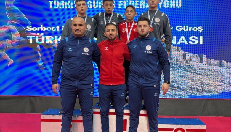 4 SİKLETTE 4 MADALYA