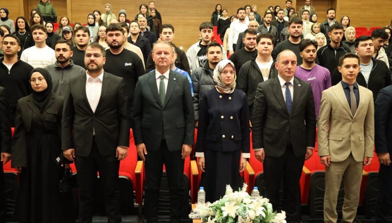 GENÇLİK, EĞİTİM VE SİYASET AYNI PLATFORMDA BULUŞTU   