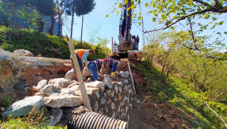 FATSA’DA KIRSAL ALTYAPI ATAĞI SÜRÜYOR