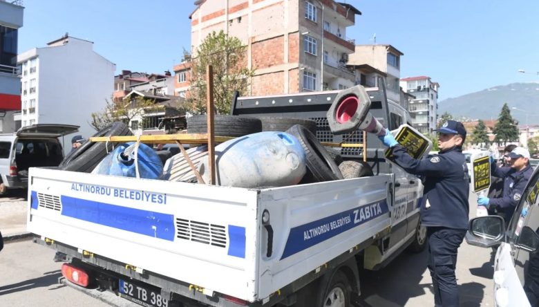 ALTINORDU’DA KALDIRIM İŞGALİNE GEÇİT YOK