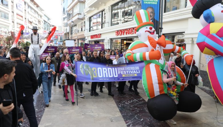 TİYATRONUN KALBİ ORDU’DA ATACAK  