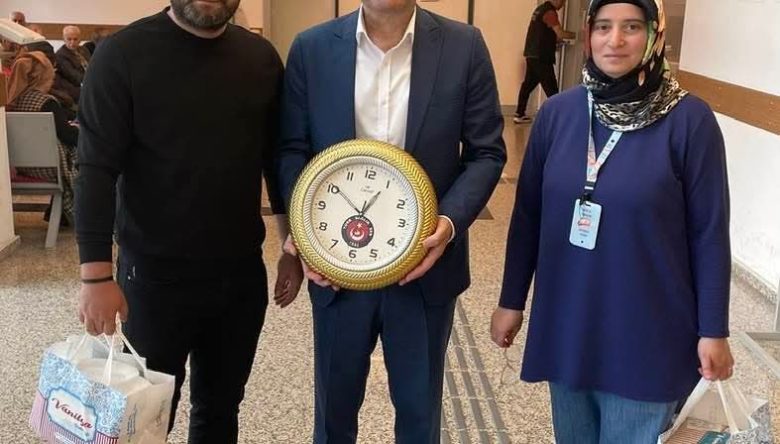 "HEMŞİRELERİMİZ ŞİFA VEREN ELLERDİR"