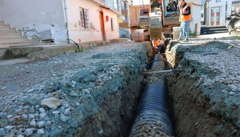 SOKAKLARDA HUMMALI ÇALIŞMA