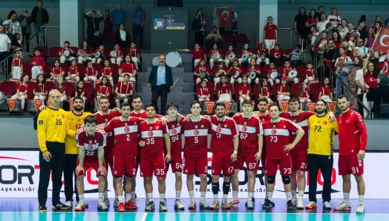 ÖZEL DAVETLE DÜNYA KUPASI’NDA