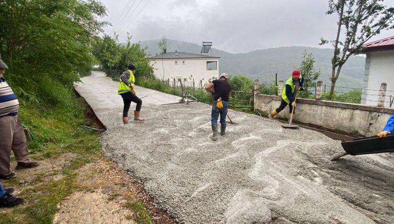 "YOL ÇALIŞMALARIMIZ PLANLI ŞEKİLDE SÜRECEK"