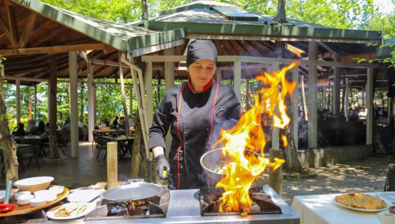 ÇERKEZ KEBABI A HABER EKRANLARINA TAŞINDI