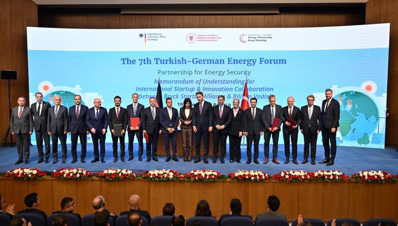 OYAK ÇİMENTO VE PURE ENERGY’DEN   SÜRDÜRÜLEBİLİR GELECEK İÇİN STRATEJİK ORTAKLIK   