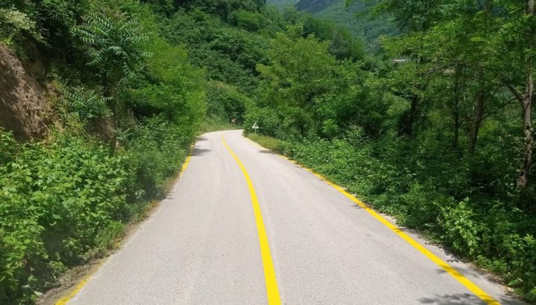 YOL AĞINDA ÇİZGİ ÇALIŞMASI TAMAMLANDI   
