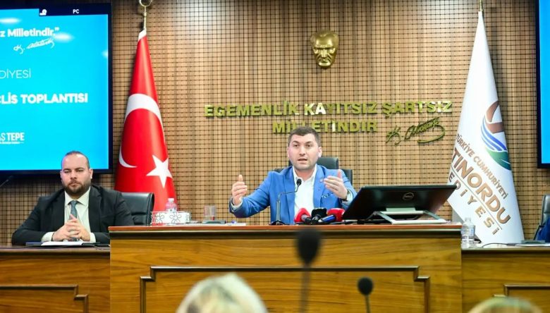 BAŞKAN TEPE’DEN ORDULU USTA OYUNCUYA VEFA   