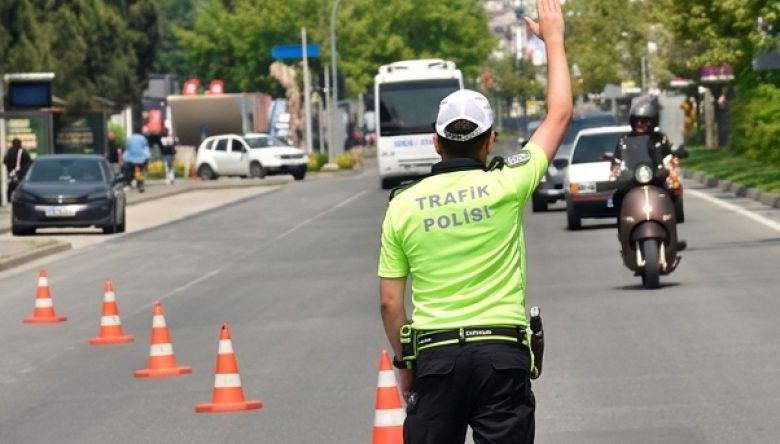50 ARAÇ TRAFİKTEN MEN EDİLDİ