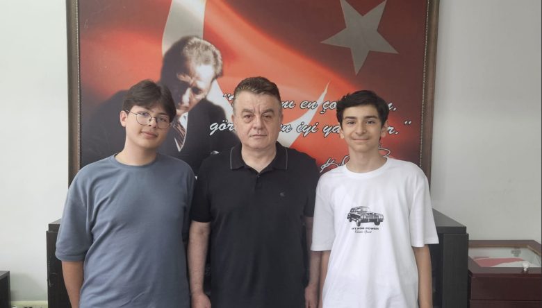 LGS'DE ÇİFTE TÜRKİYE BİRİNCİLİĞİ GURURU
