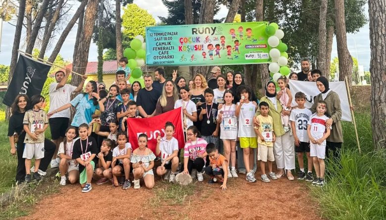 ÇOCUK KOŞUSU RENKLİ GÖRÜNTÜLERE SAHNE OLDU
