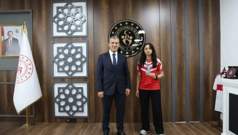 ORDULU MİNİK GÜREŞÇİLERDEN BÜYÜK BAŞARI