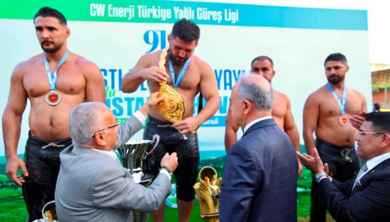 ERKAN TAŞ, AYBASTI ER MEYDANINDA ZİRVEYE ÇIKTI