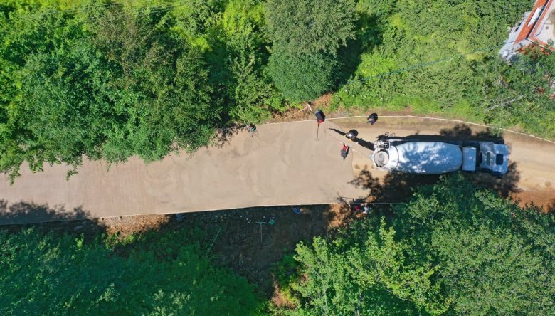 OBB’DEN AYBASTI ALACALAR’A BETON YOL    